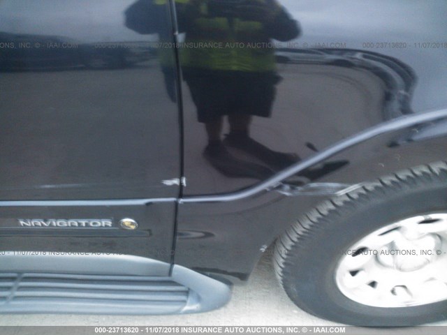 5LMRU27L6WLJ53988 - 1998 LINCOLN NAVIGATOR Қара фото 6