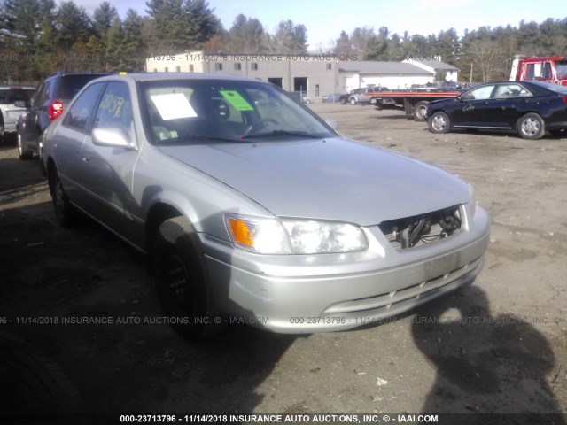 4T1BF22KXYU098696 - 2000 TOYOTA CAMRY LE/XLE SILVER photo 1