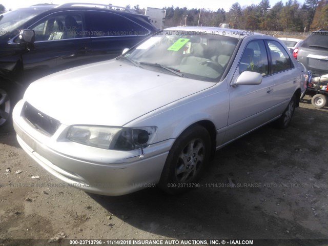 4T1BF22KXYU098696 - 2000 TOYOTA CAMRY LE/XLE SILVER photo 2