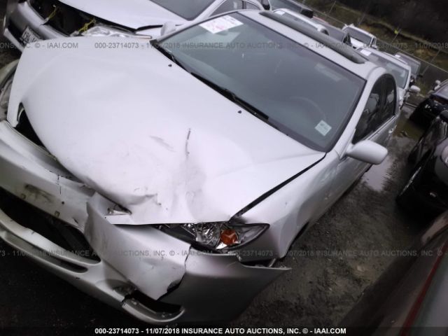 4T1BE32K43U641574 - 2003 TOYOTA CAMRY LE/XLE/SE SILVER photo 2