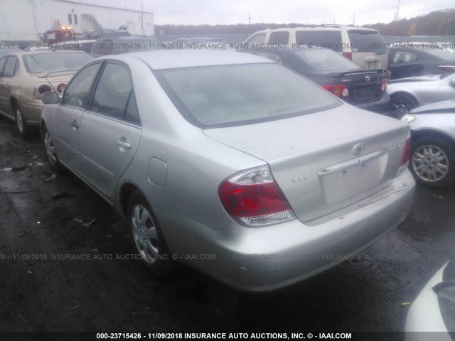 4T1BE32K86U681385 - 2006 TOYOTA CAMRY LE/XLE/SE SILVER photo 3