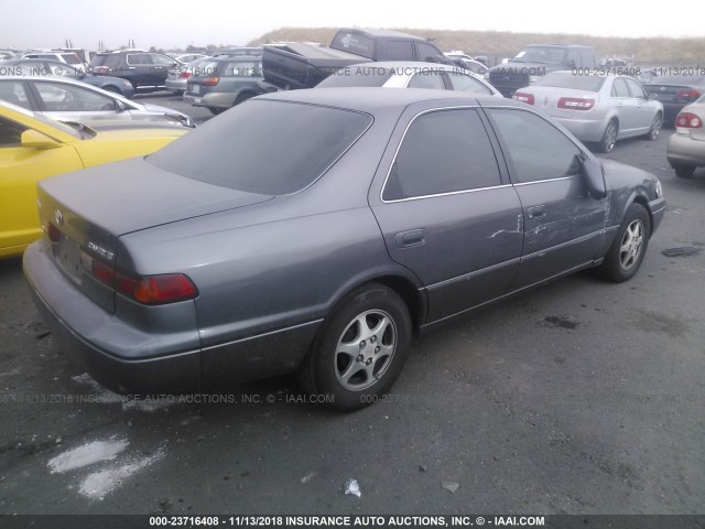 4T1BG22K0XU478237 - 1999 TOYOTA CAMRY CE/LE/XLE 灰色 照片 4
