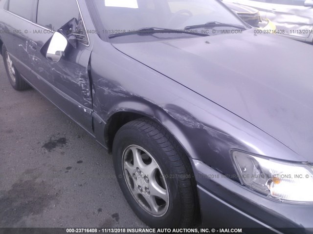4T1BG22K0XU478237 - 1999 TOYOTA CAMRY CE/LE/XLE 灰色 照片 6