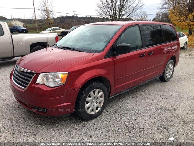 2A8HR44H58R107460 - 2008 CHRYSLER TOWN & COUNTRY LX RED photo 2