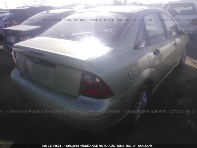 1FAFP34N07W195799 - 2007 FORD FOCUS ZX4/S/SE/SES 绿色 照片 4