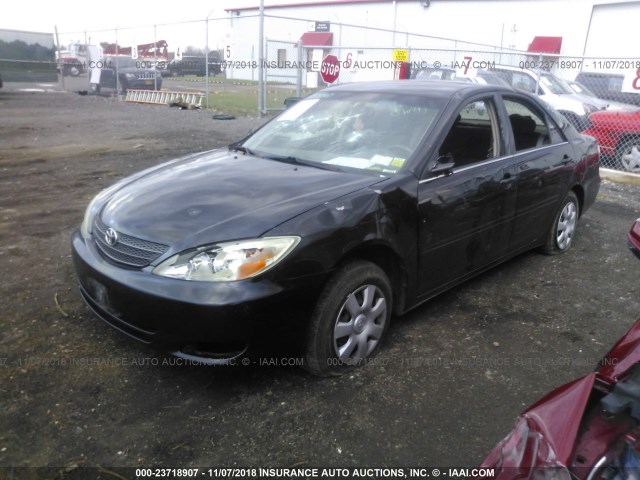 JTDBE32K520088444 - 2002 TOYOTA CAMRY LE/XLE/SE BLACK photo 2