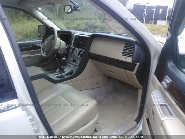 5LMEU68H95ZJ25582 - 2005 LINCOLN AVIATOR 米色 照片 5
