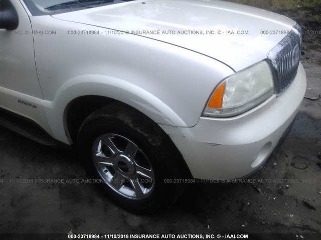 5LMEU68H95ZJ25582 - 2005 LINCOLN AVIATOR 米色 照片 6