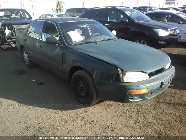 JT2BG12K1T0403538 - 1996 TOYOTA CAMRY DX/LE/XLE GREEN photo 1