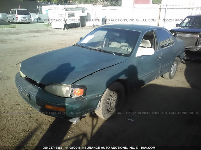 JT2BG12K1T0403538 - 1996 TOYOTA CAMRY DX/LE/XLE GREEN photo 2