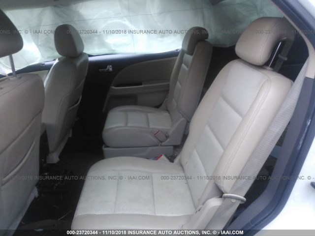 1FMDK07W89GA02987 - 2009 FORD TAURUS X EDDIE BAUER WHITE photo 8