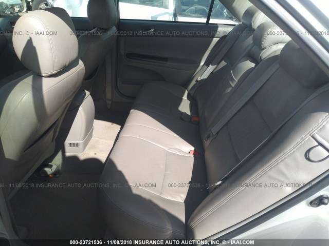 4T1BF30KX5U615466 - 2005 TOYOTA CAMRY LE/XLE/SE SILVER photo 8