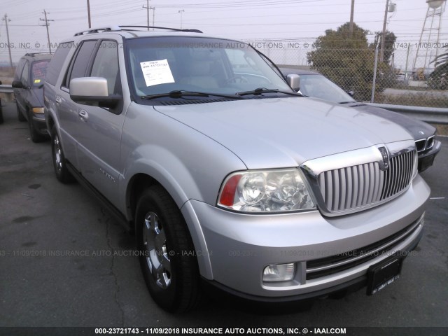 5LMFU28505LJ22303 - 2005 LINCOLN NAVIGATOR Күміс фото 1