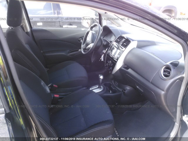 3N1CE2CP0JL352845 - 2018 NISSAN VERSA NOTE S/S PLUS/SV/SL/SR BLACK photo 5