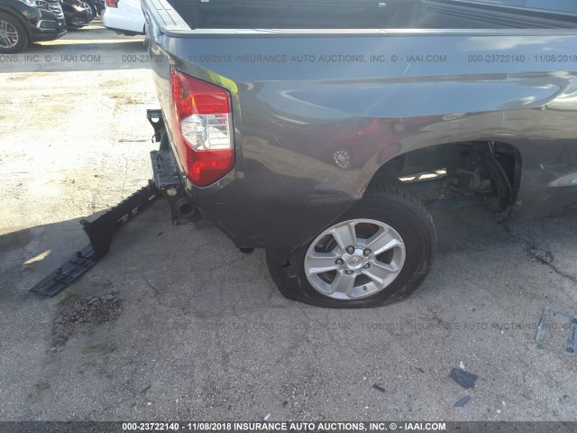 5TFRM5F13HX121701 - 2017 TOYOTA TUNDRA DOUBLE CAB SR/SR5 GRAY photo 6