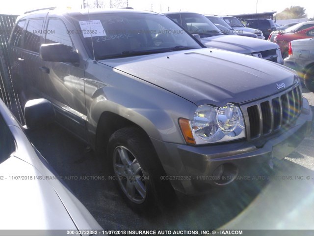 1J4HR48N55C727599 - 2005 JEEP GRAND CHEROKEE LAREDO/COLUMBIA/FREEDOM 金色 照片 1