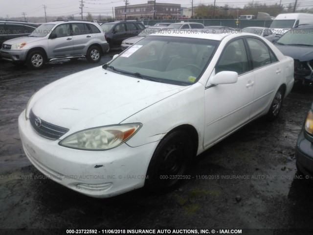 4T1BE30K83U119369 - 2003 TOYOTA CAMRY LE/XLE/SE WHITE photo 2