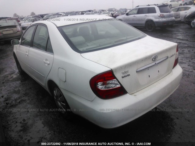 4T1BE30K83U119369 - 2003 TOYOTA CAMRY LE/XLE/SE WHITE photo 3