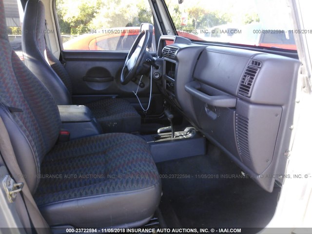 1J4FA49S0YP774295 - 2000 JEEP WRANGLER / TJ SPORT GRAY photo 5