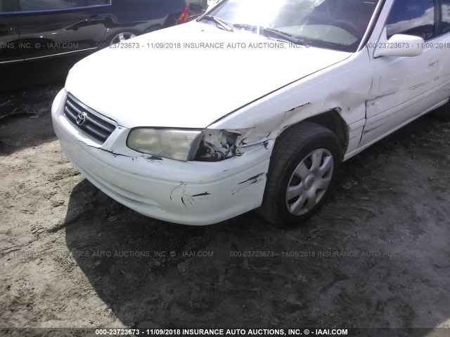 4T1BG22K21U832038 - 2001 TOYOTA CAMRY CE/LE/XLE 白色 照片 6