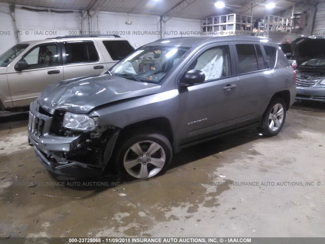 1C4NJDEB9CD662211 - 2012 JEEP COMPASS LATITUDE 灰色 照片 2