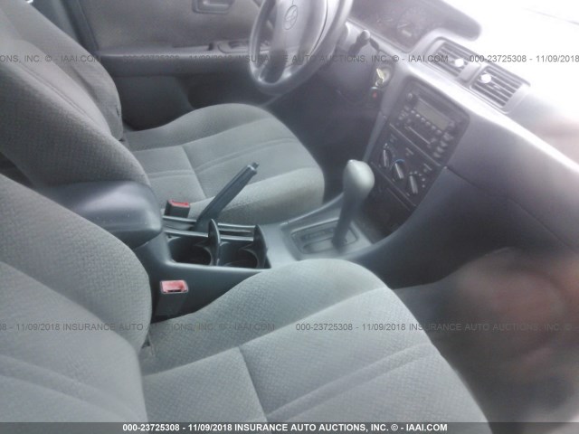 4T1BG22KX1U018560 - 2001 TOYOTA CAMRY CE/LE/XLE 黑色 照片 5