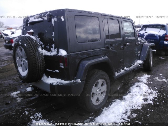 1J4HA5H1XAL125687 - 2010 JEEP WRANGLER UNLIMITE SAHARA GRAY photo 4