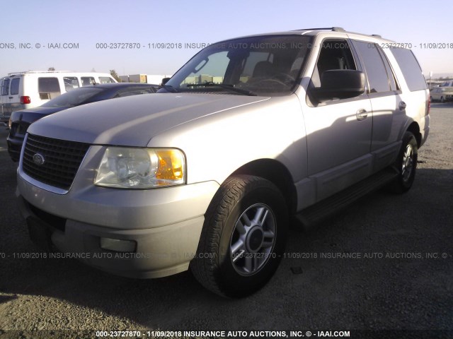 1FMEU15W43LA59113 - 2003 FORD EXPEDITION XLT GRAY photo 2