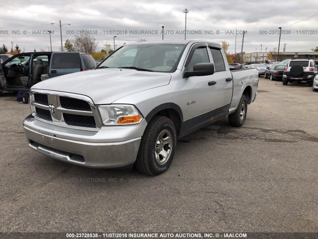 1D7RV1GP0AS221756 - 2010 DODGE RAM 1500 SILVER photo 2