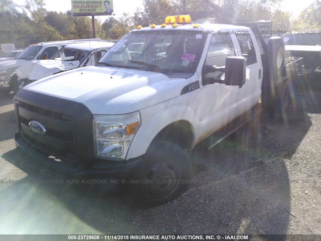 1FD8W3H65CEA17763 - 2012 FORD F350 SUPER DUTY WHITE photo 2