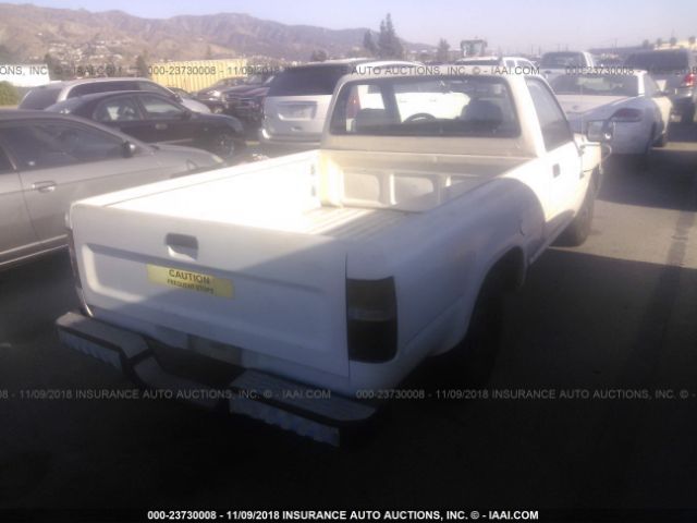 JT4RN81PXL5073287 - 1990 TOYOTA PICKUP 1/2 TON SHORT WHEELBASE DLX WHITE photo 4