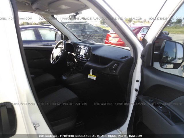 ZFBERFAT5G6C50113 - 2016 RAM PROMASTER CITY  白色 照片 5