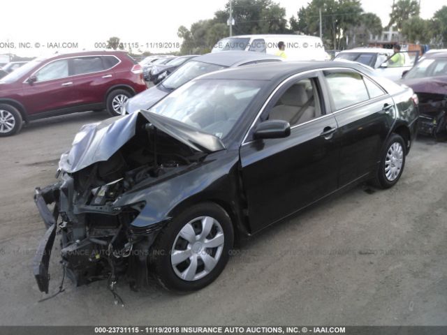 4T1BF3EK2AU517003 - 2010 TOYOTA CAMRY SE/LE/XLE შავი ფოტო 2