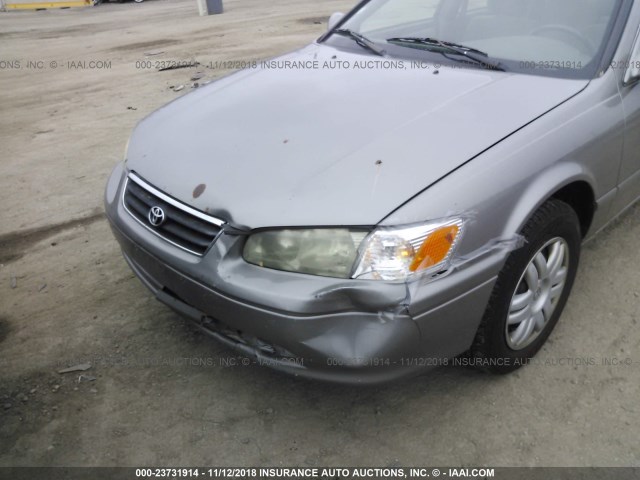 4T1BG22K7YU629043 - 2000 TOYOTA CAMRY CE/LE/XLE 灰色 照片 6