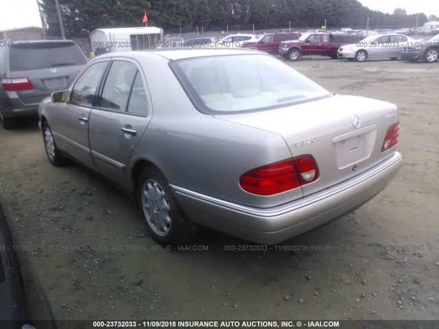 WDBJF82H0XX026716 - 1999 MERCEDES-BENZ E 320 4MATIC BEIGE photo 3