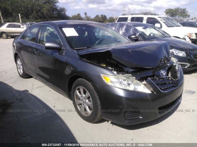 4T1BK3EK3BU614790 - 2011 TOYOTA CAMRY SE/LE/XLE GRAY photo 1