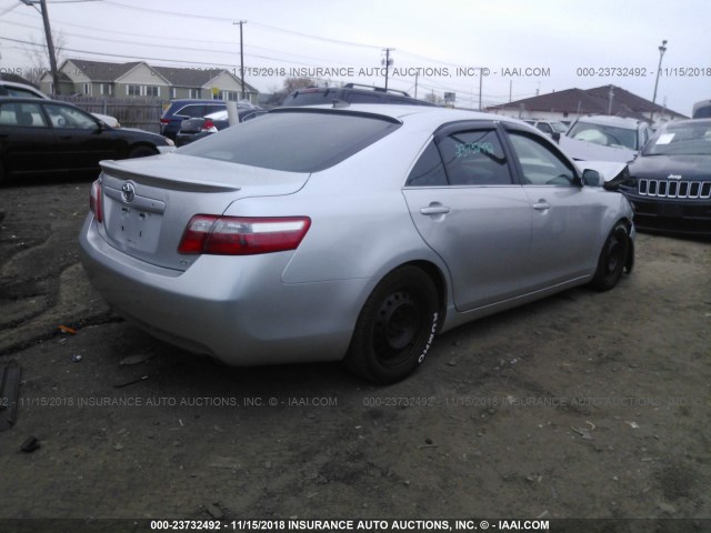 4T1BE46K89U354957 - 2009 TOYOTA CAMRY SE/LE/XLE SILVER photo 4