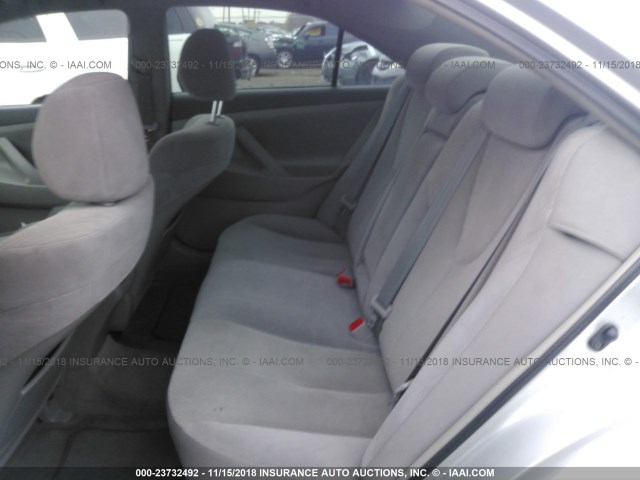 4T1BE46K89U354957 - 2009 TOYOTA CAMRY SE/LE/XLE SILVER photo 8