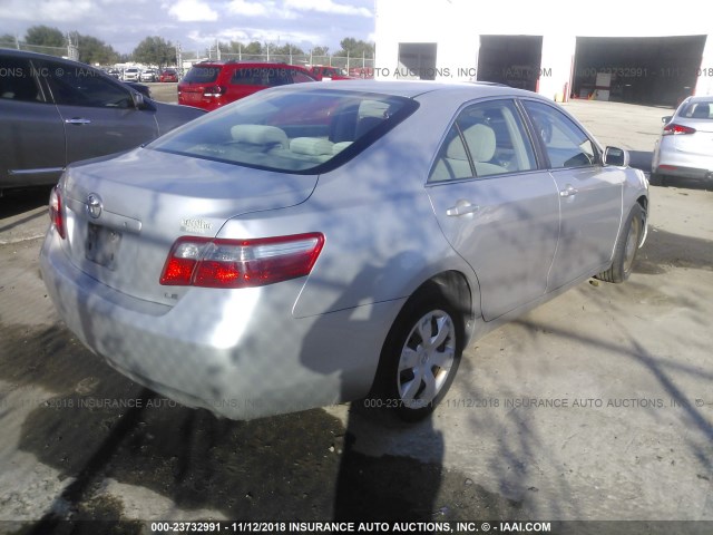 4T1BE46K98U196529 - 2008 TOYOTA CAMRY CE/LE/XLE/SE SILVER photo 4