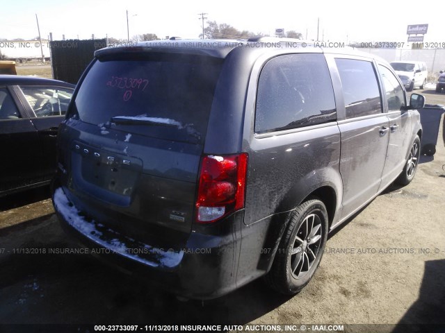 2C4RDGEG6JR344949 - 2018 DODGE GRAND CARAVAN GT GRAY photo 4