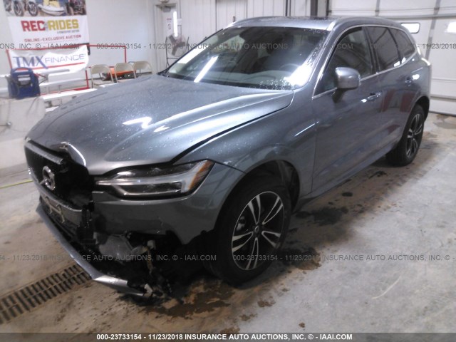 LYV102RK3KB202003 - 2019 VOLVO XC60 T5 GRAY photo 2