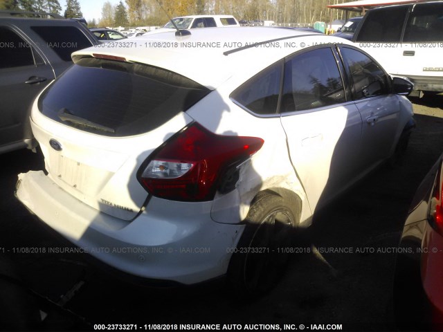 1FAHP3N26CL423667 - 2012 FORD FOCUS TITANIUM WHITE photo 4