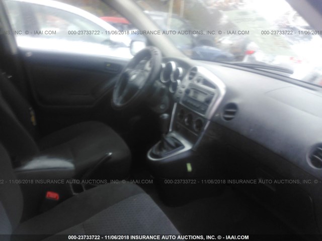 2T1KR32E05C504716 - 2005 TOYOTA COROLLA MATRIX XR RED photo 5