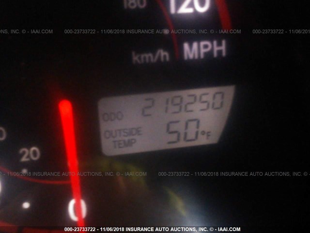 2T1KR32E05C504716 - 2005 TOYOTA COROLLA MATRIX XR RED photo 7