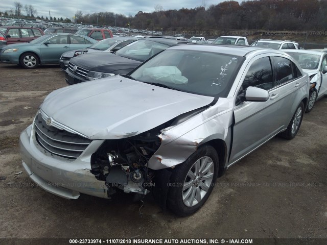 1C3CC5FB0AN201996 - 2010 CHRYSLER SEBRING LIMITED SILVER photo 2