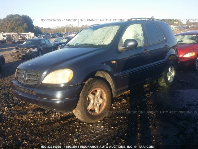 4JGAB54EX1A269065 - 2001 MERCEDES-BENZ ML 320 Dark Blue photo 2