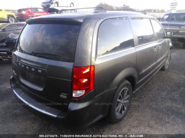 2C4RDGCG2HR806937 - 2017 DODGE GRAND CARAVAN SXT GRAY photo 4