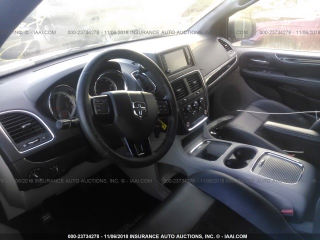 2C4RDGCG2HR806937 - 2017 DODGE GRAND CARAVAN SXT GRAY photo 5