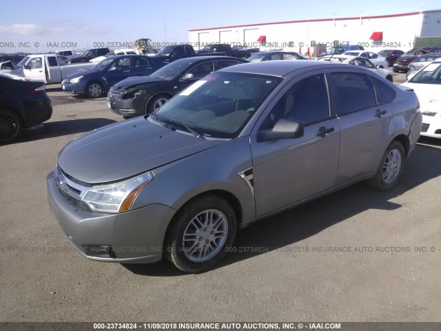 1FAHP35N38W127652 - 2008 FORD FOCUS SE/SEL/SES GRAY photo 2