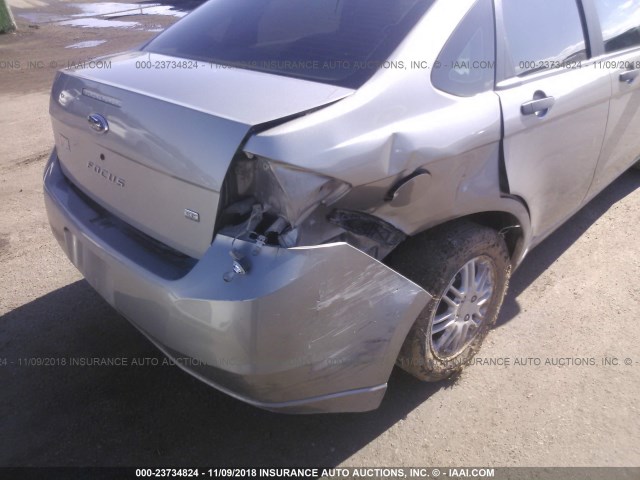 1FAHP35N38W127652 - 2008 FORD FOCUS SE/SEL/SES GRAY photo 6